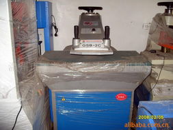 溫州市甌海婁橋銳潔洗滌機(jī)械廠(chǎng)產(chǎn)品介紹 裁斷機(jī)與挖掘裝載機(jī)